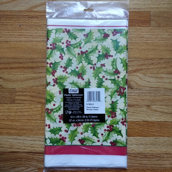 Christmas Tablecloth Bundle NWT - Picture 5 of 11